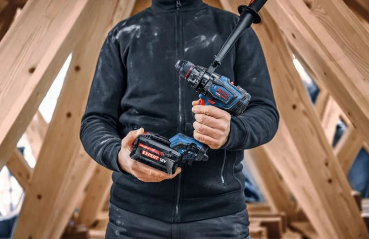 Akumulatorowa wiertarko-wkrętarka Bosch EXSR18V-150