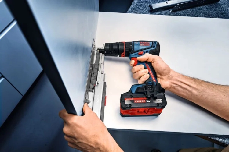 Akumulatorowa wiertarko-wkrętarka Bosch EXSR18V-90FC