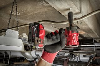 Klucz udarowy akumulatorowy 1/2" MILWAUKEE M18FIW2P12-502X, 339Nm