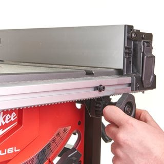 Pilarka stołowa tarczowa akumulatorowa MILWAUKEE M18FTS210-0