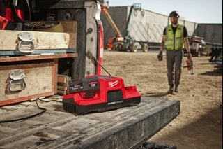 Ładowarka podwójna bardzo szybka MILWAUKEE M18DBSC