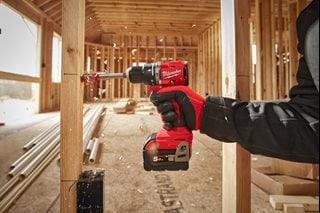 Wiertarko-wkrętarka udarowa MILWAUKEE M18BLPDRC-422C