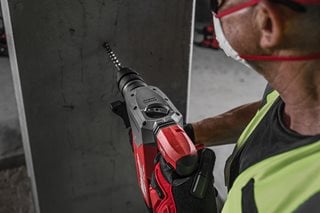 Młot udarowo obrotowy akumulatorowy MILWAUKEE M18ONEFHPX-552X
