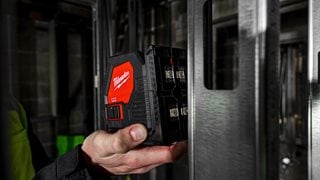 Laser krzyżowy MILWAUKEE CLL-C
