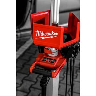 Lampa akumulatorowa MILWAUKEE M18HOSALC-0