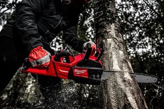 Piła łańcuchowa akumulatorowa MILWAUKEE M18FCHS-0-FUEL 40cm