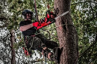 Piła łańcuchowa akumulatorowa MILWAUKEE M18FCHS-0-FUEL 40cm