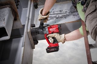 Klucz udarowy akumulatorowy 1" MILWAUKEE M18ONEFHIWF1-0X, 2400Nm