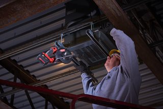 Pilarka tarczowa akumulatorowa MILWAUKEE M18FMCS-0X FUEL