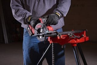 Pilarka tarczowa akumulatorowa MILWAUKEE M18FMCS-0X FUEL