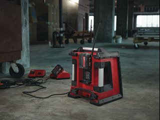Radio z ładowarką MILWAUKEE M18RC-0