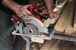 Pilarka tarczowa akumulatorowa MILWAUKEE M18BLCS66-0X