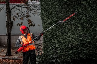 Nożyce do żywopłotu akumulatorowe MILWAUKEE M18FOPH-HTA QUIK-LOK