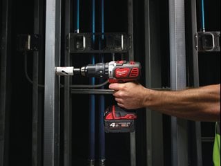 Wiertarko-wkrętarka udarowa MILWAUKEE M18BPD-0