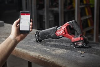 Piła szablasta akumulatorowa MILWAUKEE M18ONEFSZ-0X