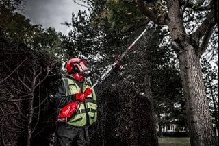 Pilarka do gałęzi akumulatorowa MILWAUKEE M18FOPH-CSA QUIK-LOK