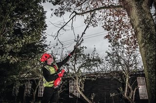 Pilarka do gałęzi akumulatorowa MILWAUKEE M18FOPH-CSA QUIK-LOK