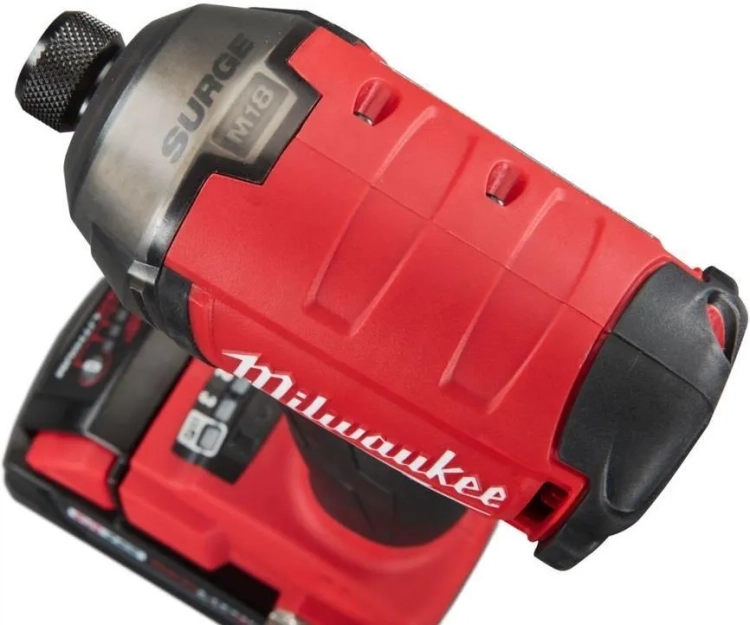 Akumulatorowa zakrętarka udarowa 1/4" HEX MILWAUKEE M18 FQID-0X