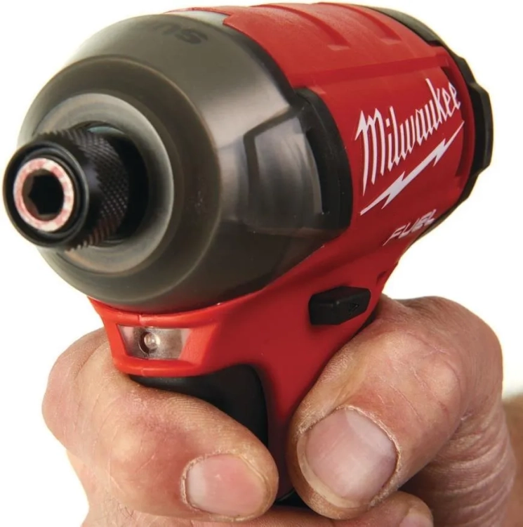 Akumulatorowa zakrętarka udarowa 1/4" HEX MILWAUKEE M18 FQID-0X