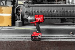 Akumulatorowy klucz udarowy 1/2" MILWAUKEE M18 ONEFHIWP12-0X