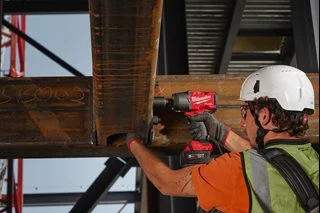 Akumulatorowy klucz udarowy 1/2" MILWAUKEE M18 FHIW2F12-0X