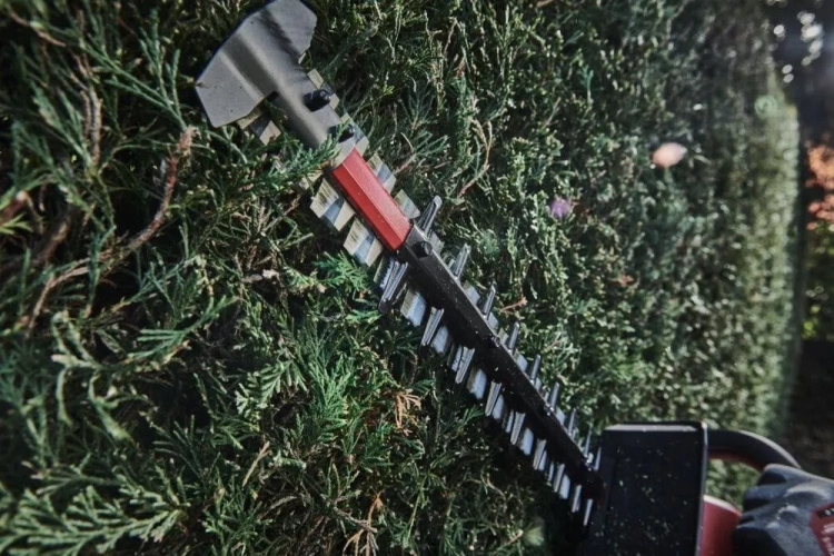 Nożyce do żywopłotu akumulatorowe MILWAUKEE M18FHET45-0 45cm