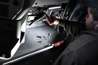 Lampa podwieszana 12V MILWAUKEE M12 UHL-0