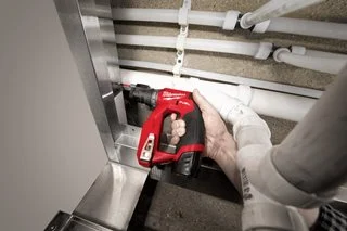 Wiertarko-wkrętarka z wymiennym uchwytem 12V MILWAUKEE M12 FDDXKIT-0X