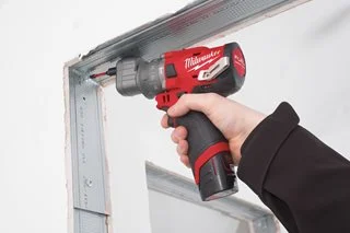 Wiertarko-wkrętarka udarowa z wymiennym uchwytem 12V MILWAUKEE M12 FPDXKIT-202X