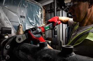 Cyfrowy klucz dynamometryczny 1/2" 12V MILWAUKEE M12 ONEFTR12-0C