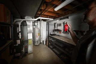 Lampa do oświetlania powierzchni z obrotową głowicą 12V MILWAUKEE M12 PAL-0