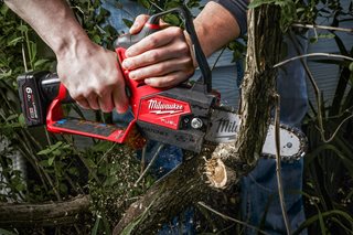 Pilarka łańcuchowa do gałęzi 15cm 12V MILWAUKEE M12 FHS-0