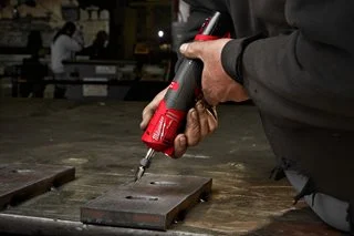 Szlifierka prosta 12V MILWAUKEE M12 FDGS-422B