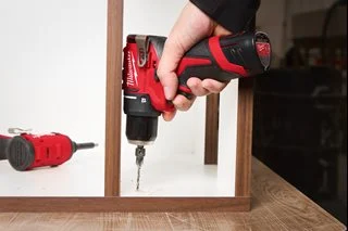 Wiertarko-wkrętarka udarowa 12V MILWAUKEE M12 BLPDRC-202C