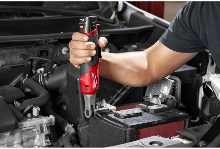 Grzechotka 12V MILWAUKEE M12 FHIR14-0